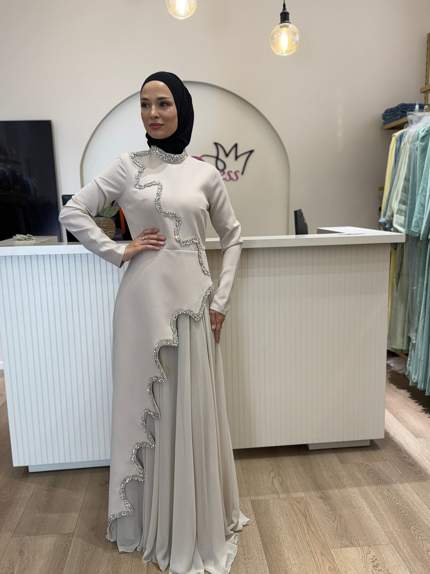 فساتين للمحجبات ، فساتين محجبات ، ملابس محجبات ، ملابس للمحجبات ، عبايات ، حجاب ، جلابيب ، ملابس رياضية للمحجبات ، ملابس محجبات للعمل ، فساتين سهرة