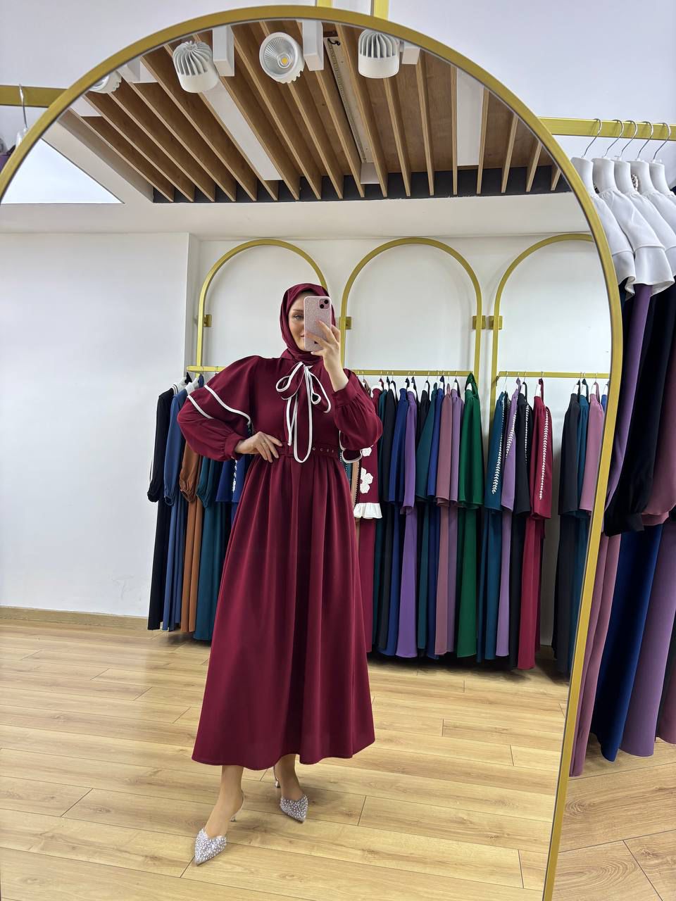 فستان مع ربطة