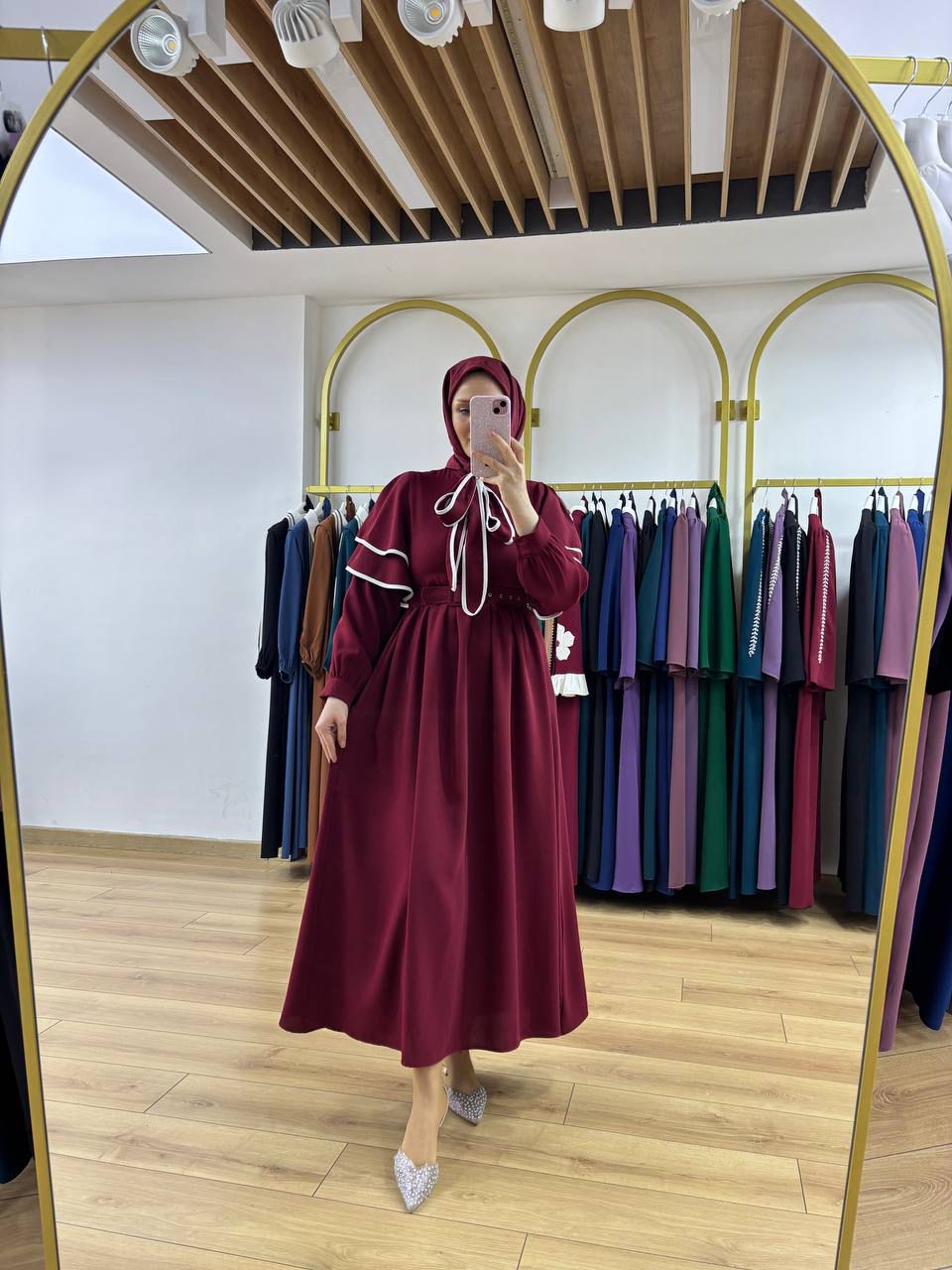 فستان مع ربطة