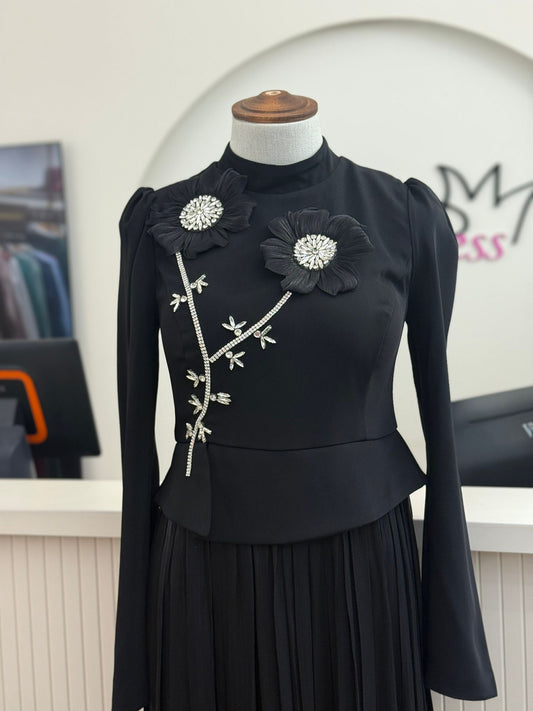 فساتين للمحجبات ، فساتين محجبات ، ملابس محجبات ، ملابس للمحجبات ، عبايات ، حجاب ، جلابيب ، ملابس رياضية للمحجبات ، ملابس محجبات للعمل ، فساتين سهرة