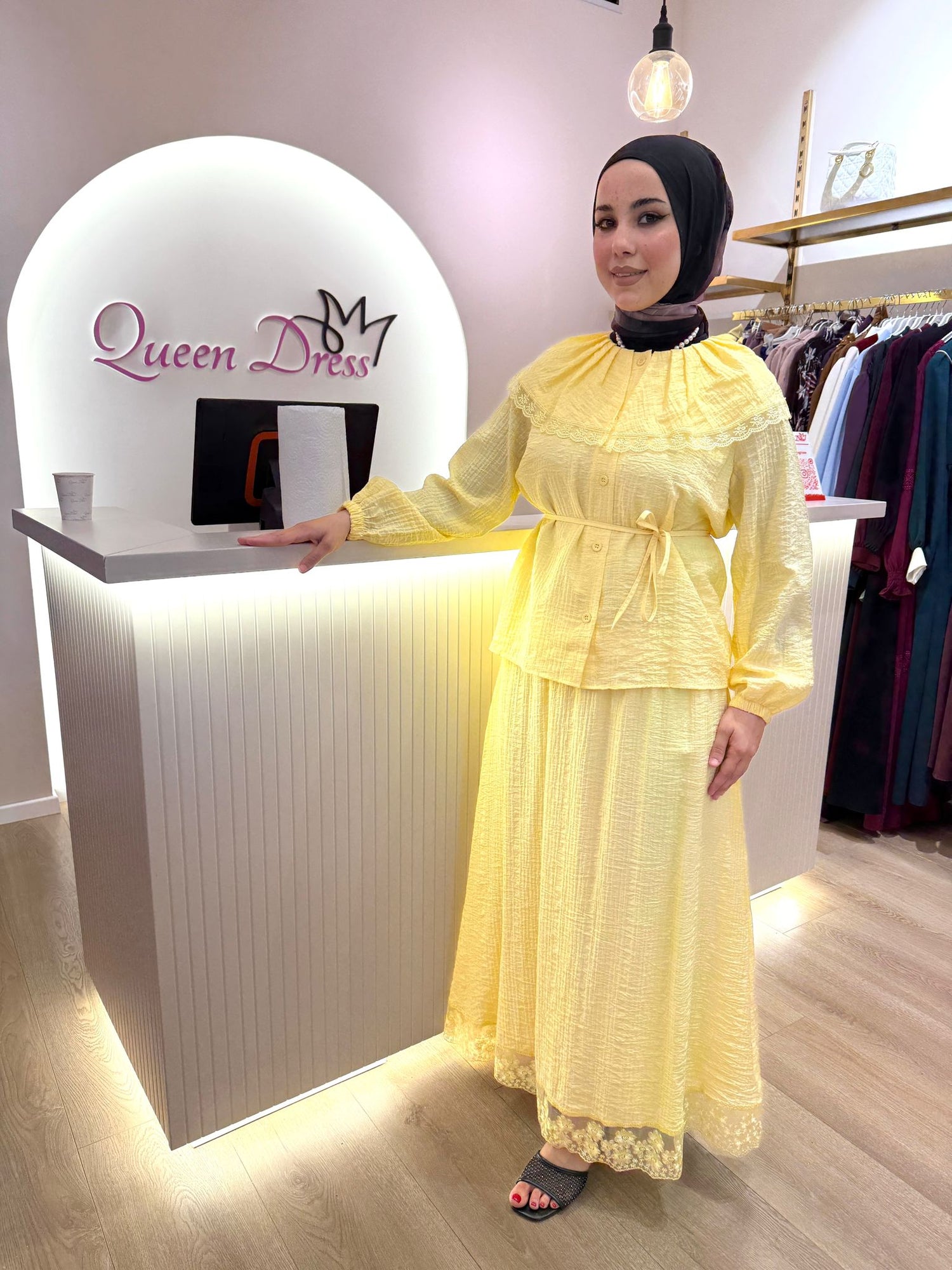 طقم تنورة