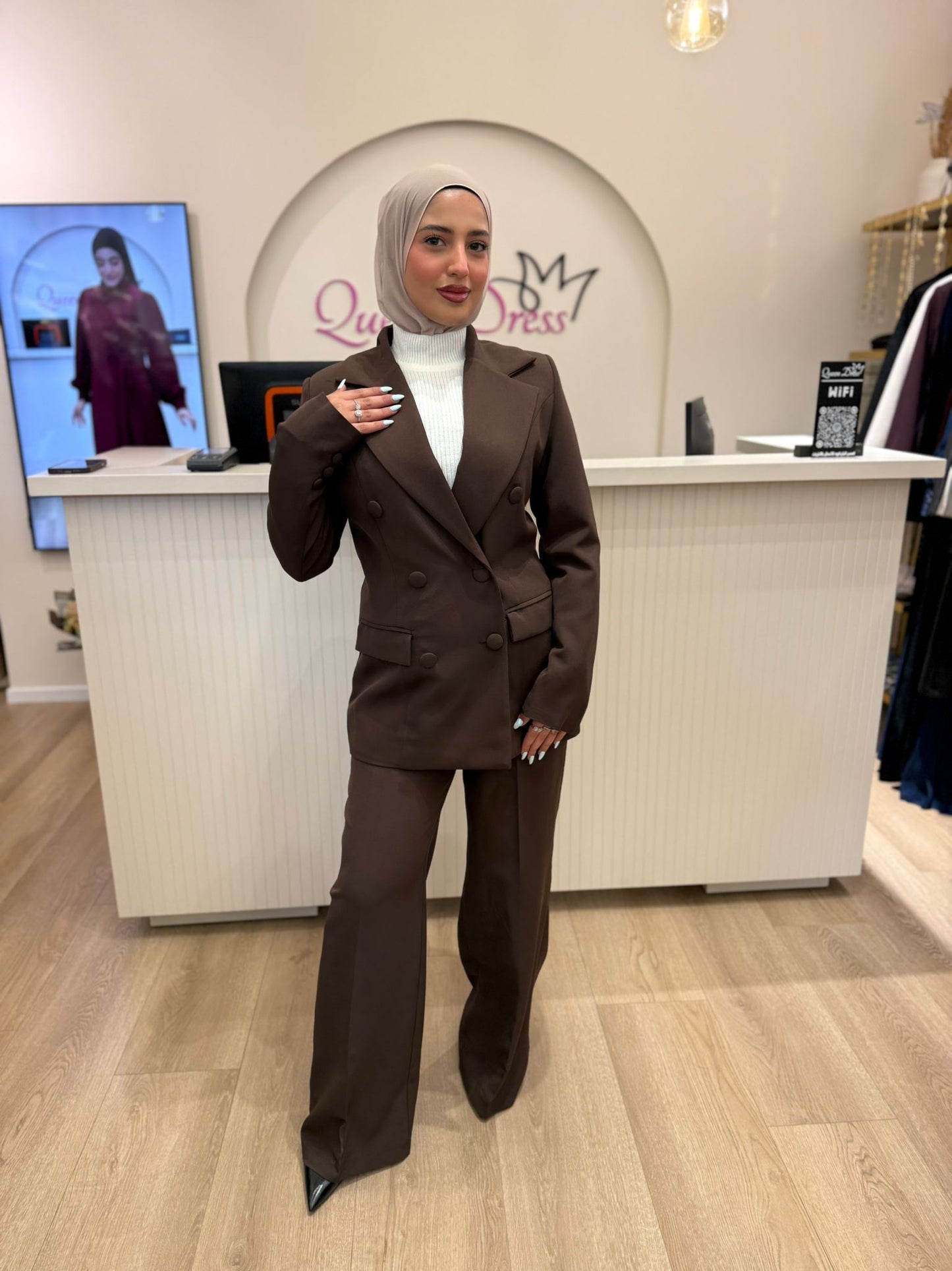 فساتين للمحجبات ، فساتين محجبات ، ملابس محجبات ، ملابس للمحجبات ، عبايات ، حجاب ، جلابيب ، ملابس رياضية للمحجبات ، ملابس محجبات للعمل ، فساتين سهرة 