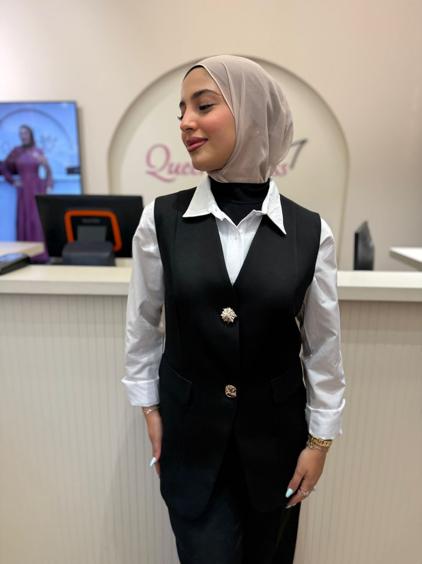 فساتين للمحجبات ، فساتين محجبات ، ملابس محجبات ، ملابس للمحجبات ، عبايات ، حجاب ، جلابيب ، ملابس رياضية للمحجبات ، ملابس محجبات للعمل ، فساتين سهرة 