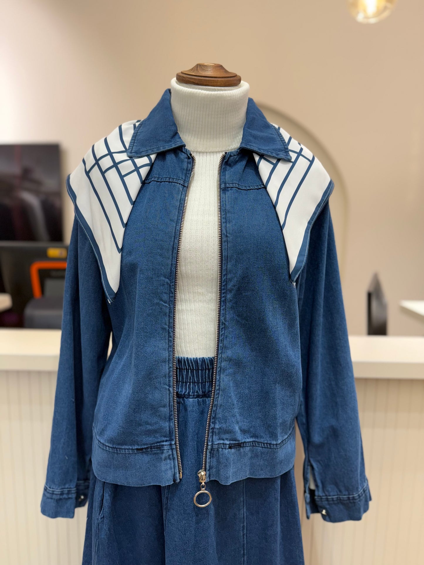 طقم تنورة جينز