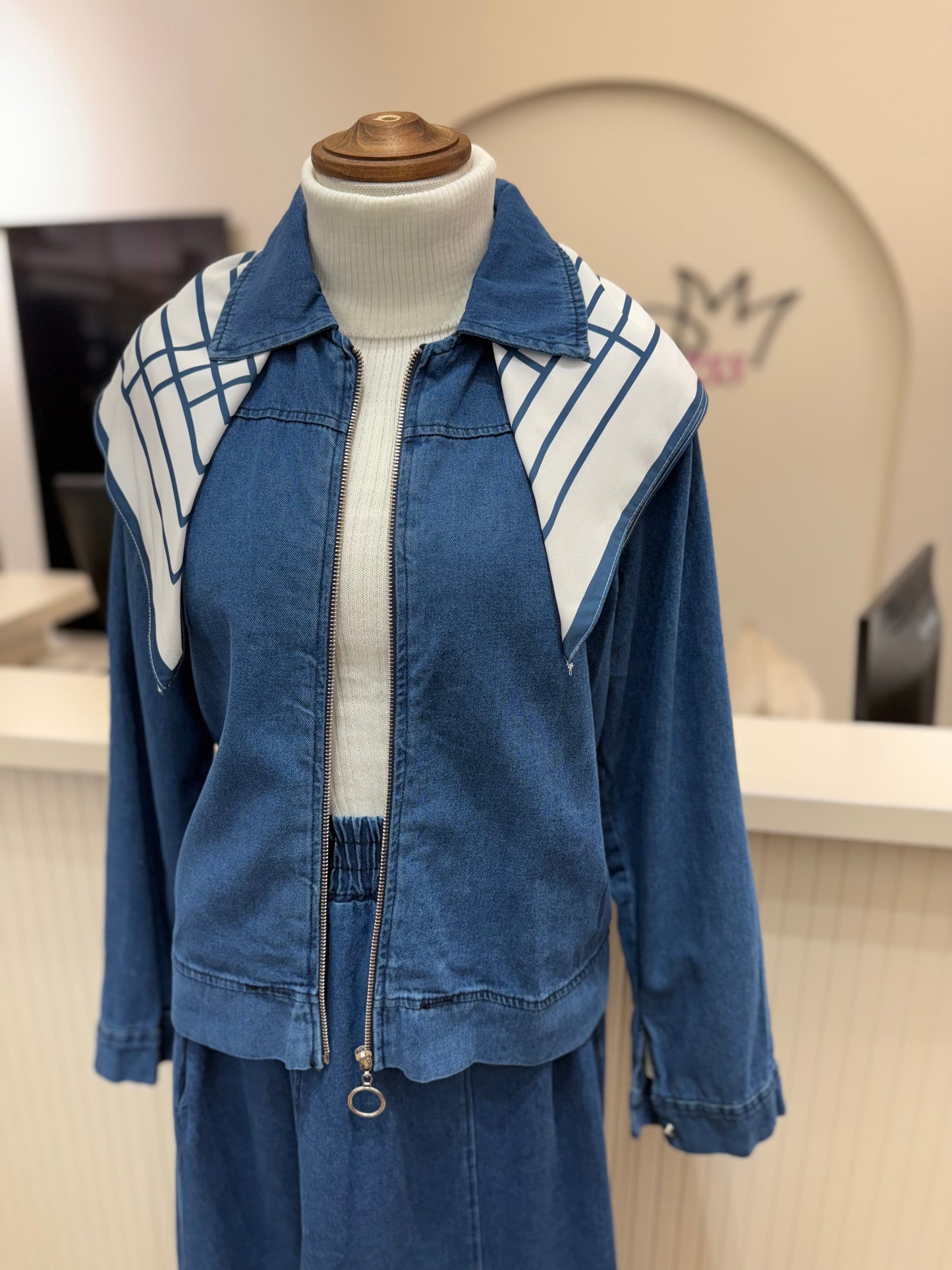 طقم تنورة جينز