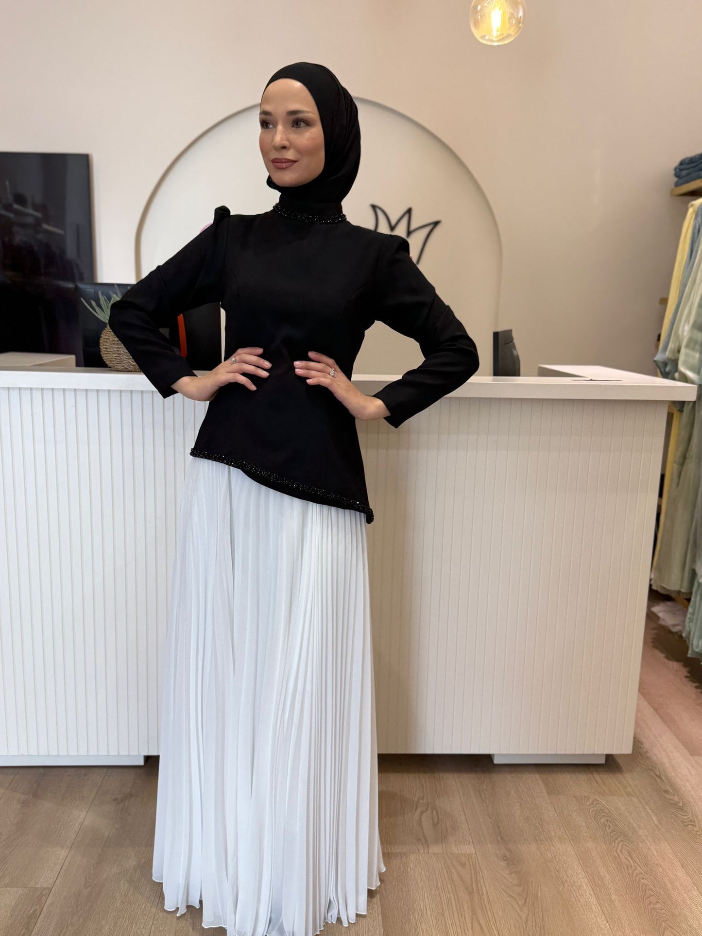 فساتين للمحجبات ، فساتين محجبات ، ملابس محجبات ، ملابس للمحجبات ، عبايات ، حجاب ، جلابيب ، ملابس رياضية للمحجبات ، ملابس محجبات للعمل ، فساتين سهرة 