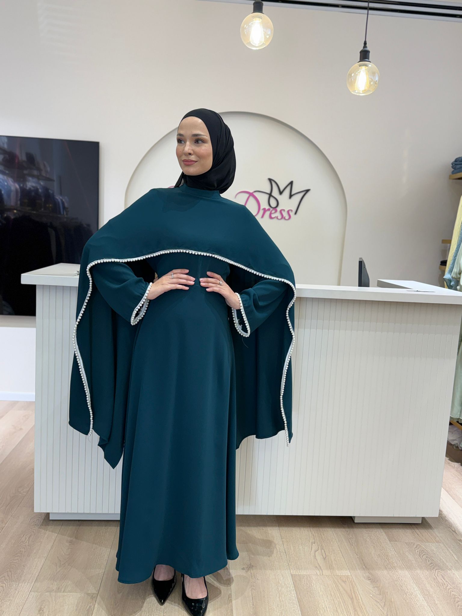 فساتين للمحجبات ، فساتين محجبات ، ملابس محجبات ، ملابس للمحجبات ، عبايات ، حجاب ، جلابيب ، ملابس رياضية للمحجبات ، ملابس محجبات للعمل ، فساتين سهرة 