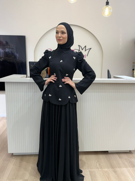 فساتين للمحجبات ، فساتين محجبات ، ملابس محجبات ، ملابس للمحجبات ، عبايات ، حجاب ، جلابيب ، ملابس رياضية للمحجبات ، ملابس محجبات للعمل ، فساتين سهرة 