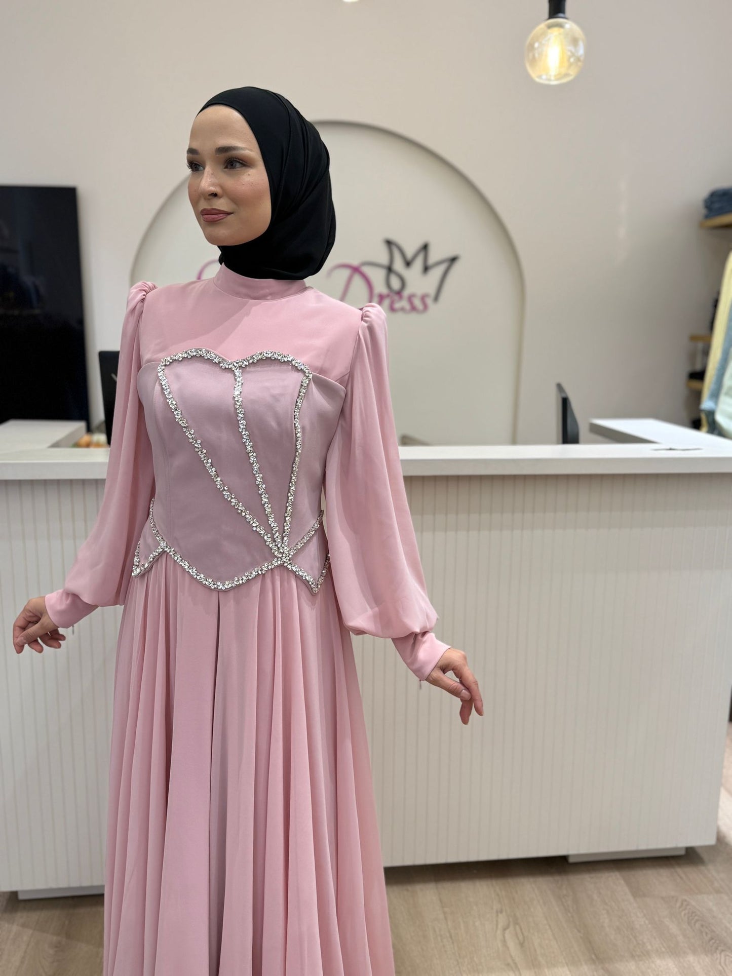 فساتين للمحجبات ، فساتين محجبات ، ملابس محجبات ، ملابس للمحجبات ، عبايات ، حجاب ، جلابيب ، ملابس رياضية للمحجبات ، ملابس محجبات للعمل ، فساتين سهرة 