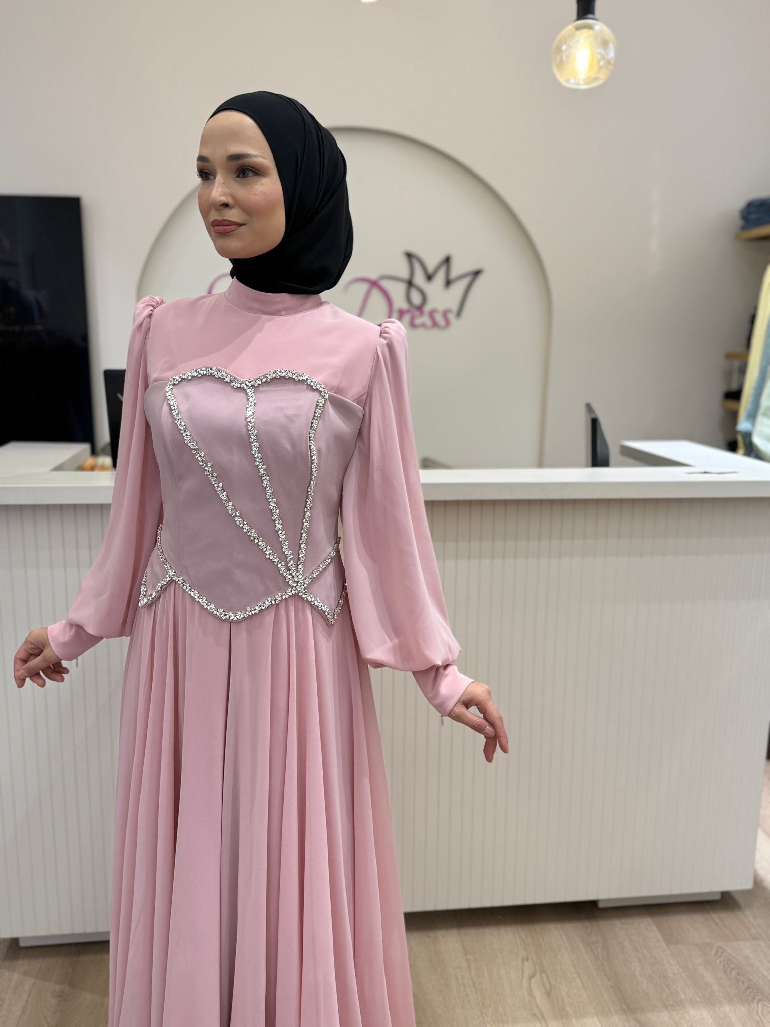 فساتين للمحجبات ، فساتين محجبات ، ملابس محجبات ، ملابس للمحجبات ، عبايات ، حجاب ، جلابيب ، ملابس رياضية للمحجبات ، ملابس محجبات للعمل ، فساتين سهرة 