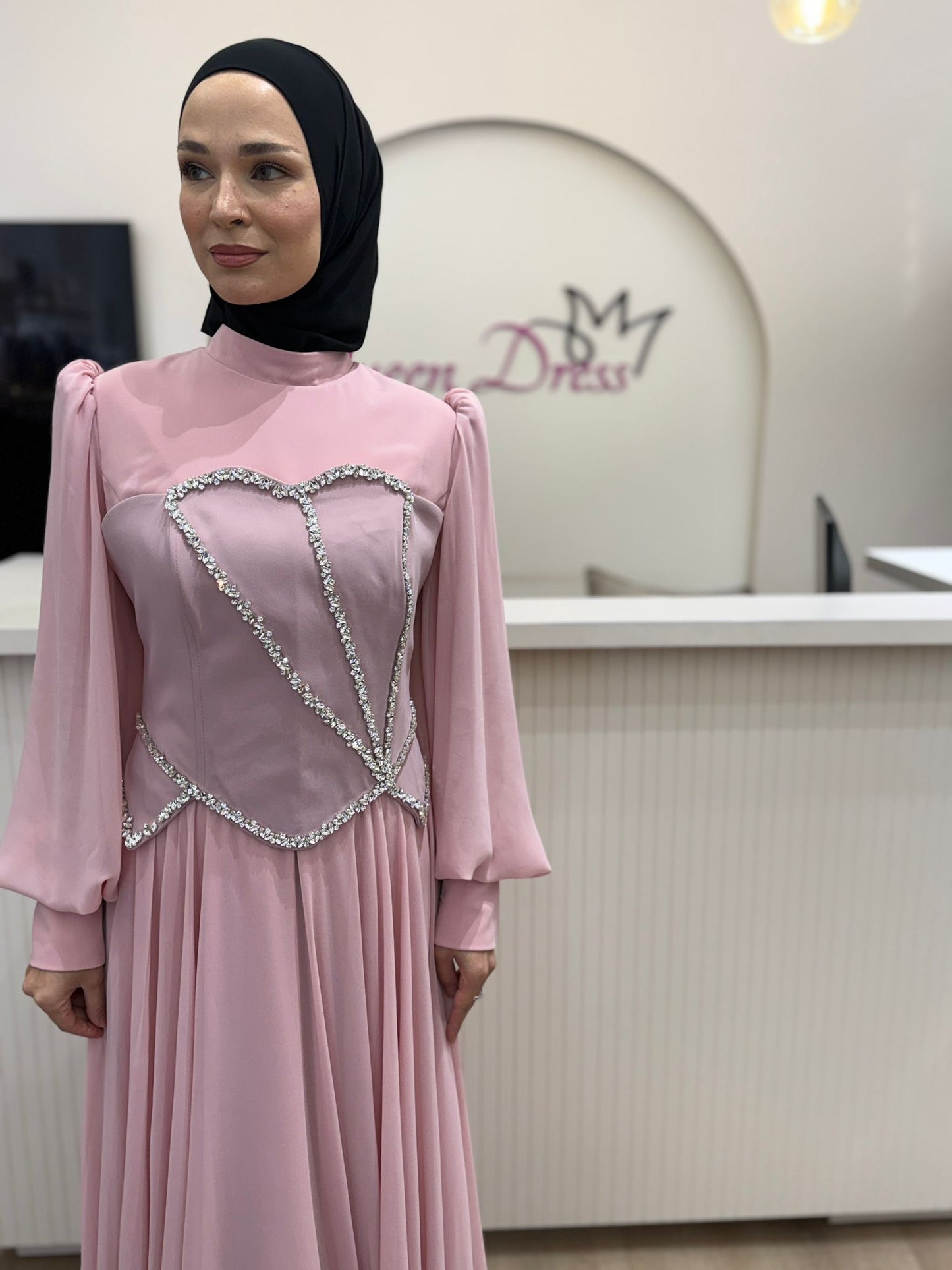 فساتين للمحجبات ، فساتين محجبات ، ملابس محجبات ، ملابس للمحجبات ، عبايات ، حجاب ، جلابيب ، ملابس رياضية للمحجبات ، ملابس محجبات للعمل ، فساتين سهرة 