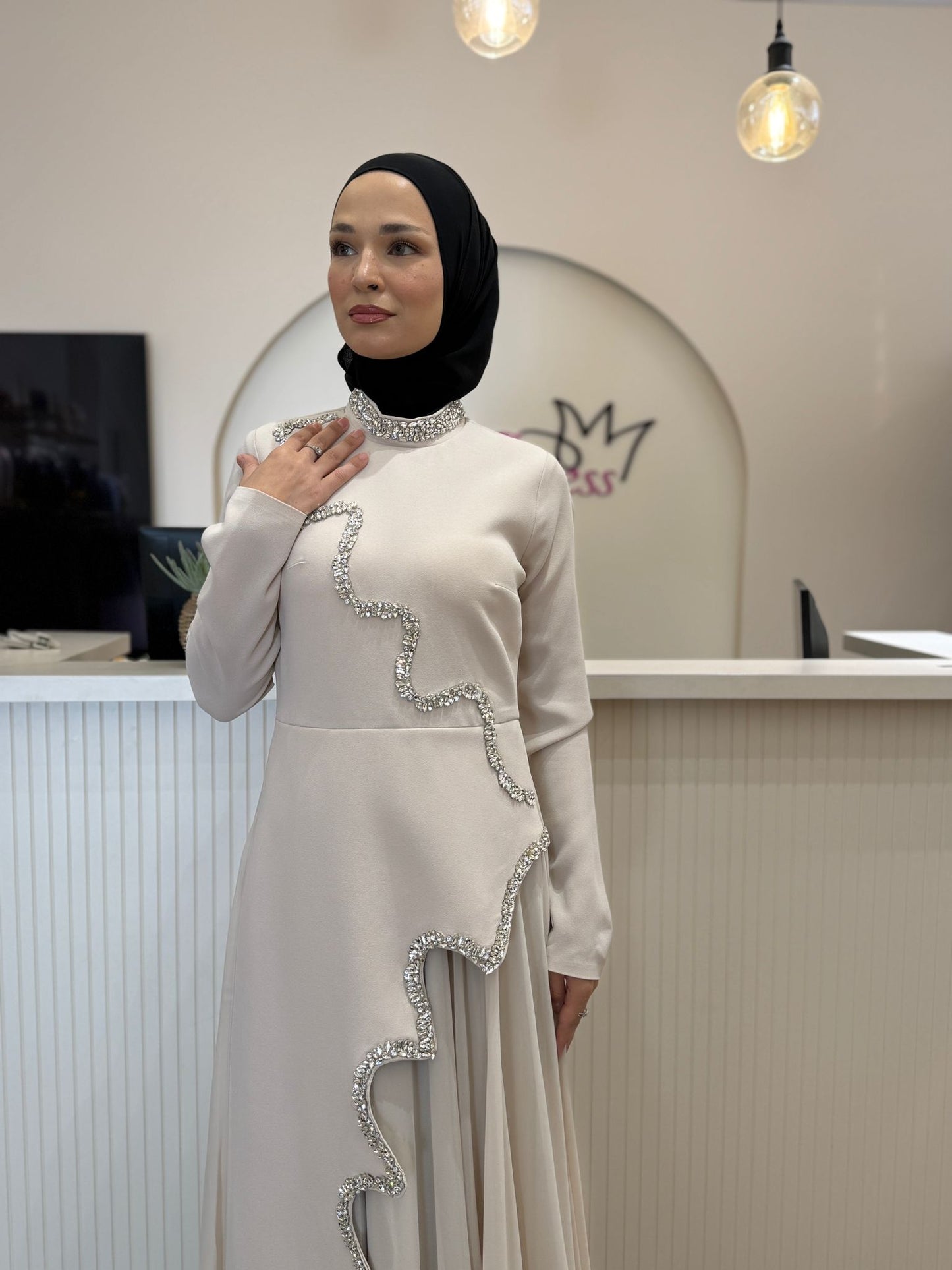 فساتين للمحجبات ، فساتين محجبات ، ملابس محجبات ، ملابس للمحجبات ، عبايات ، حجاب ، جلابيب ، ملابس رياضية للمحجبات ، ملابس محجبات للعمل ، فساتين سهرة 
